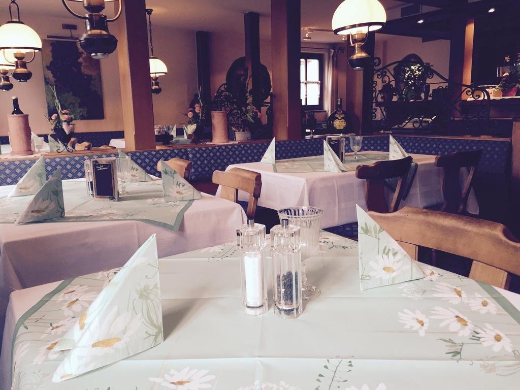 Landgasthof Zum Stern Elfershausen ภายนอก รูปภาพ